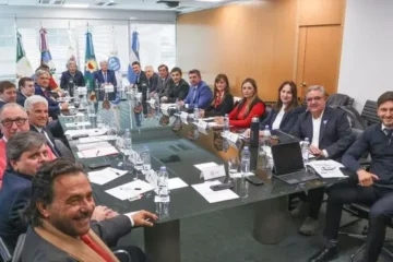 Frigerio y sus pares reclaman fondos a Milei y les responden que les falta esfuerzo