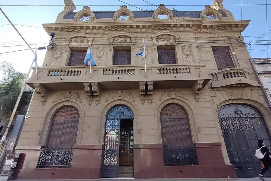 Críticas para Maya por el pedido de intervención