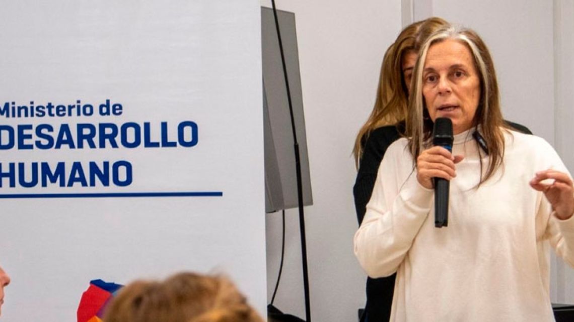 Ministra de Córdoba critica al gobierno de Milei por la “crueldad” como política de Estado