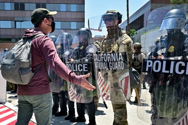 Protestas contra ICE en aumento a nivel nacional; Texas desplegará la Guardia Nacional para responder a la crisis