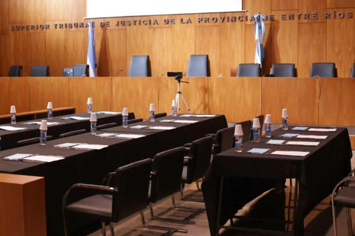 Juicio por jurados: debaten la posibilidad de apelar un fallo de “no culpabilidad” en el sistema judicial