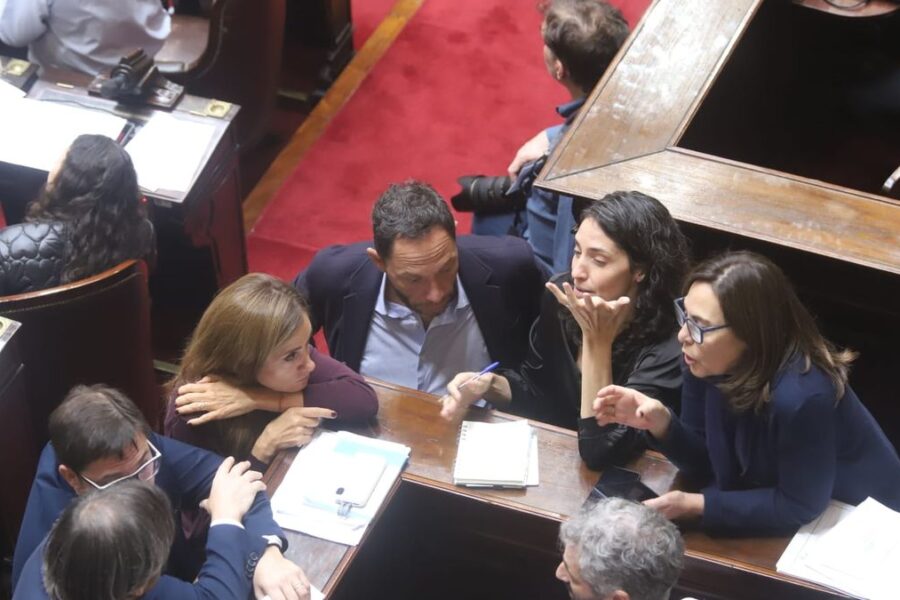 Frente a los bloqueos oficialistas, la oposición busca destrabar la comisión $LIBRA