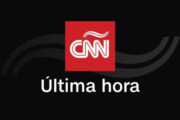 Rusia lleva a cabo un ataque aéreo en Kyiv, intensificando la tensión en la región.