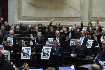 Uno por uno, así votó cada senador en las leyes que se aprobaron este jueves
