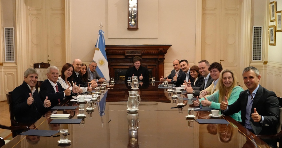 Milei se reunió con su gabinete en la Casa Rosada mientras gobernadores rechazan proyectos del Senado