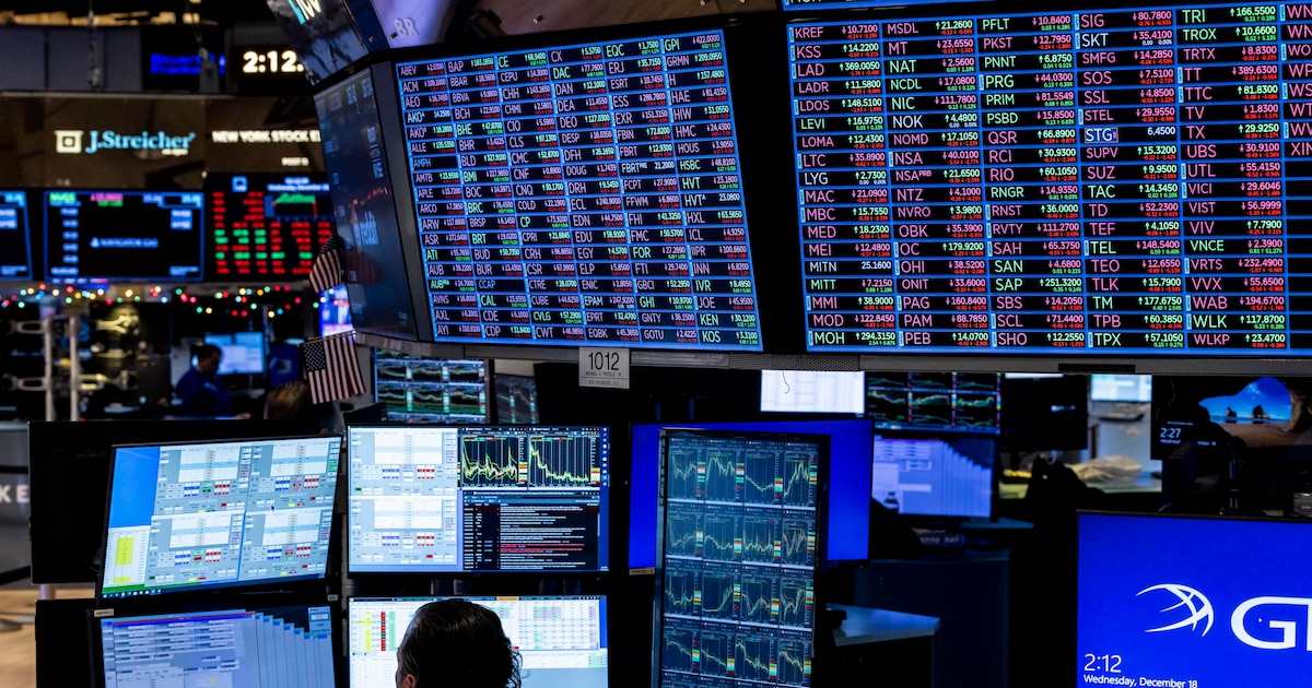 Mercados: acciones y bonos argentinos operan con leve baja y escasa liquidez por el feriado de EEUU