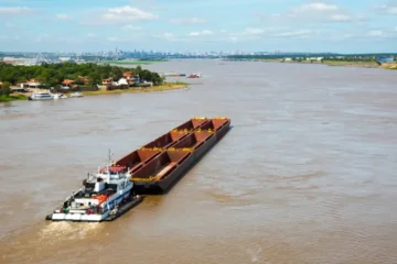 Hidrovía: el Gobierno bajará de 30 a 20 los años de la concesión y recibió un gesto de las cámaras empresarias