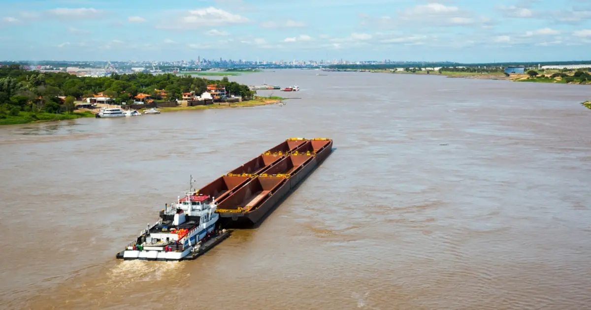 Hidrovía: el Gobierno bajará de 30 a 20 los años de la concesión y recibió un gesto de las cámaras empresarias