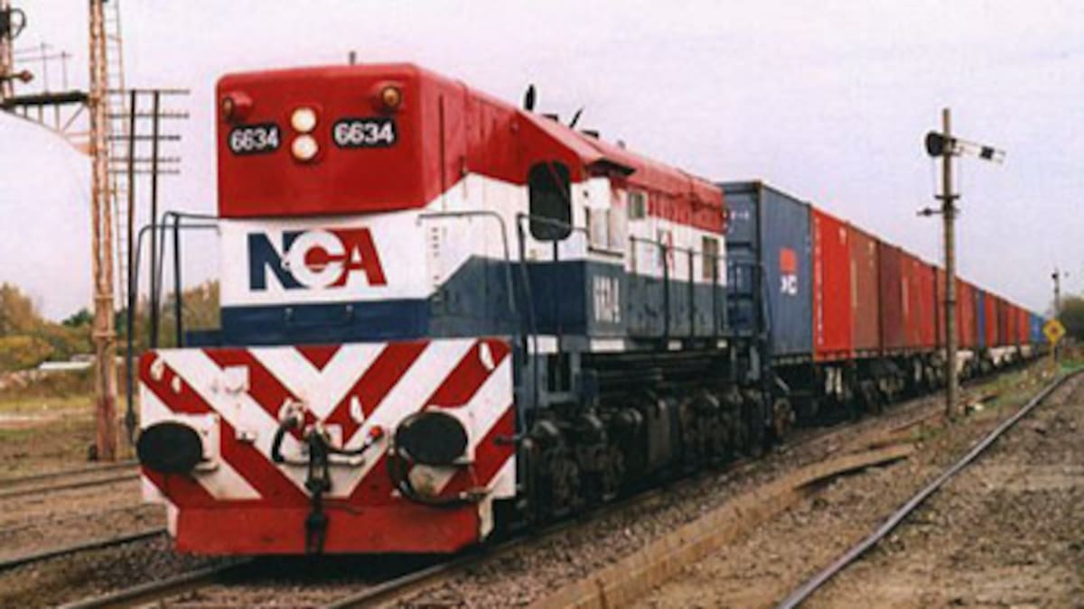 Con menos licitaciones y competencia, el Gobierno aplicó a los trenes de carga la fórmula de la prórroga que usaron Fernández y Massa