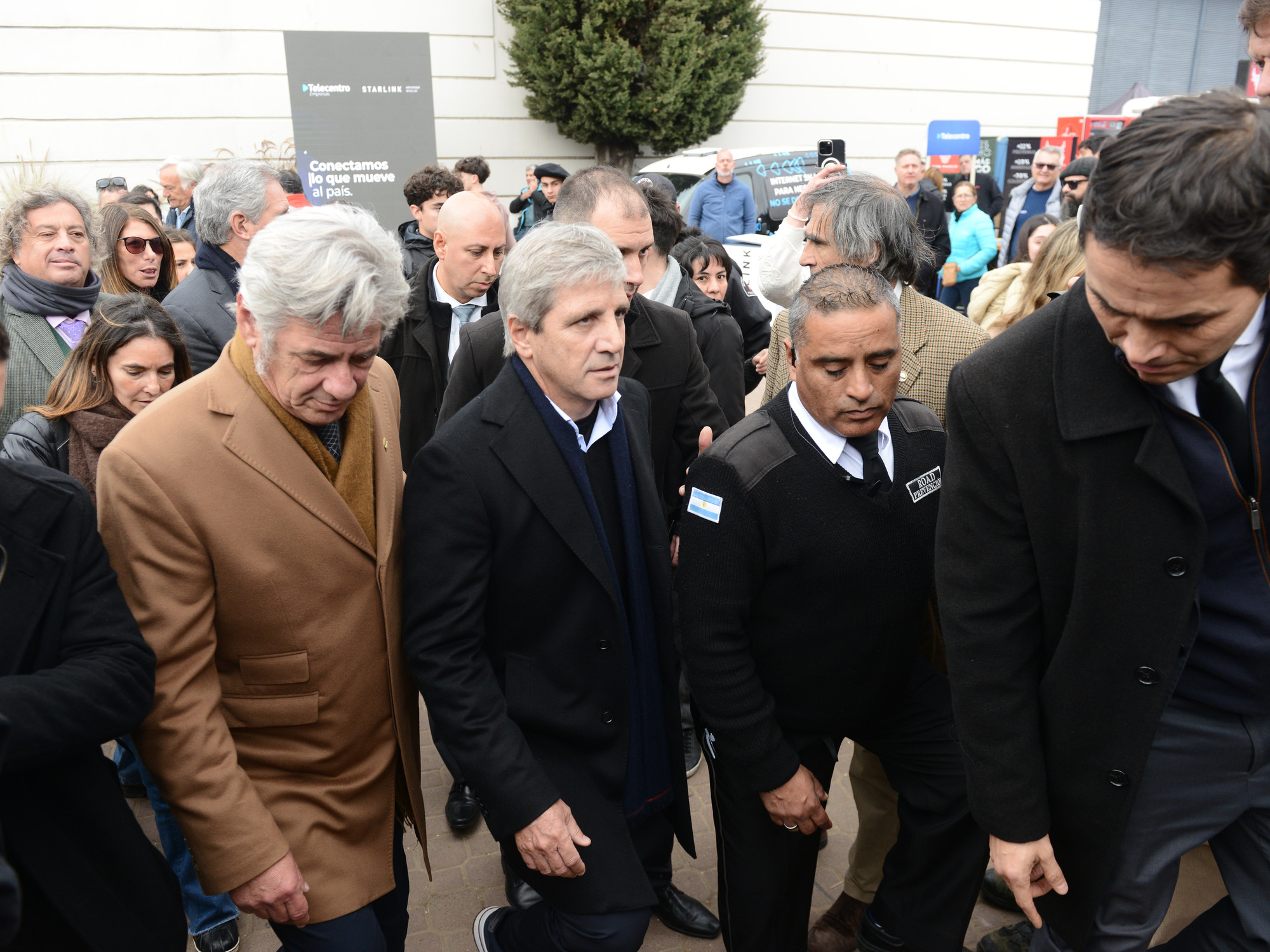 La motosierra llegó a las empresas: el ajuste en medio de la incertidumbre