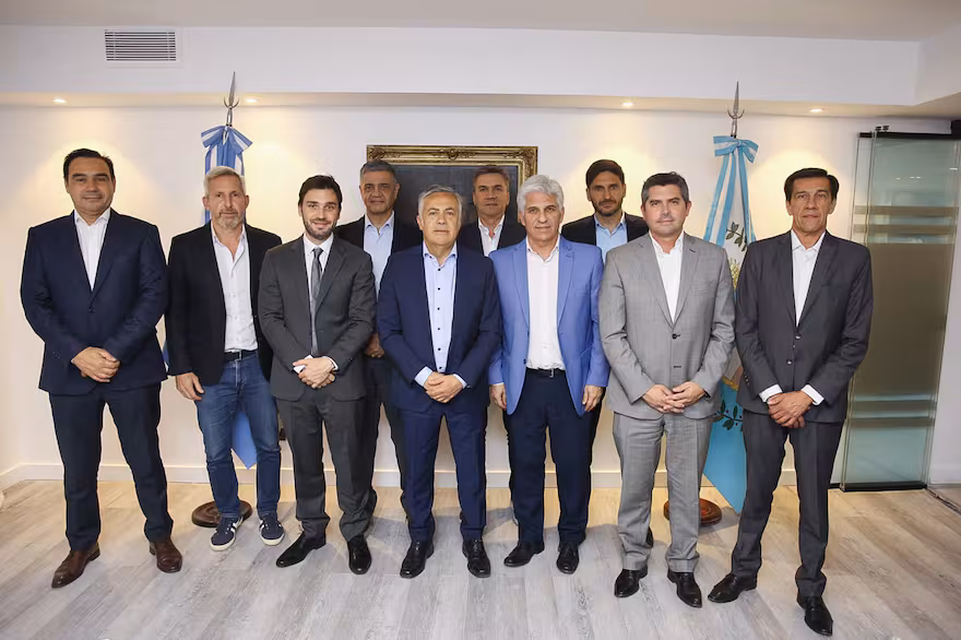 Frigerio y sus pares rechazan una reunión con la Nación en La Rural