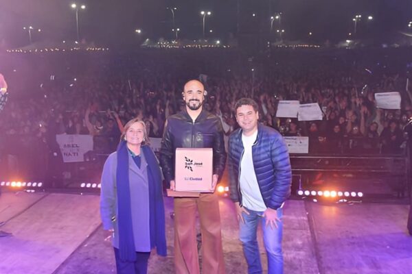 Fiesta de la Colonización: Abel Pintos brilló en una noche récord