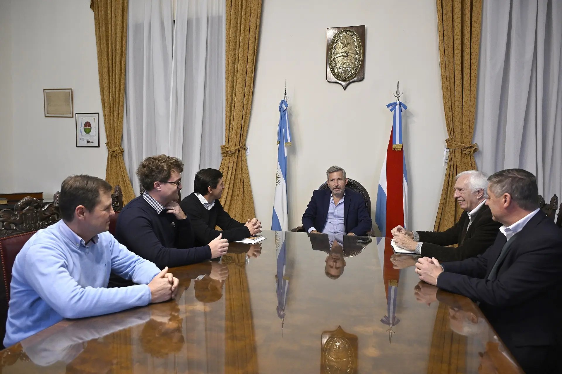 Frigerio recibe a empresarios y productores