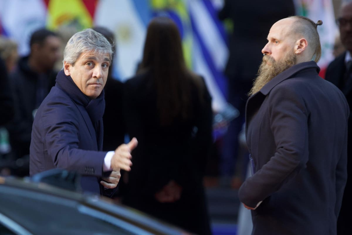 Bajo la órbita de Caputo. La Aduana quedó en la mira por el avión de Scatturice al que no le controlaron el equipaje