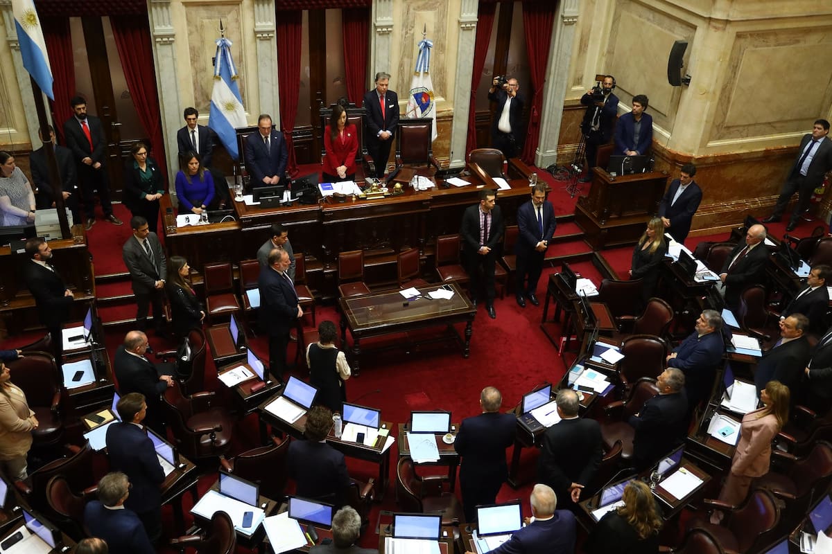Malestar y tensión en el Congreso. Una oposición ampliada avanza con un paquete de leyes que complican al Gobierno