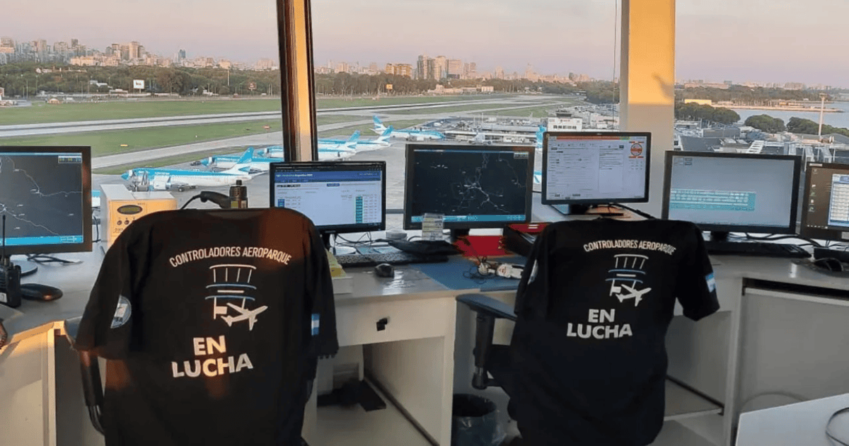 Controladores aéreos realizarán paros en las vacaciones de inverno: cómo afectará a los vuelos