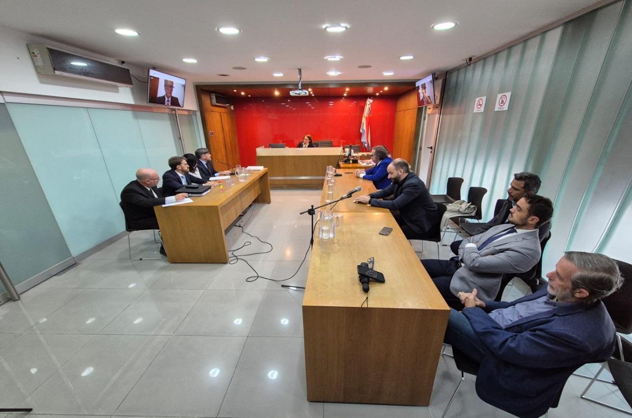 Dilatan la elevación a juicio en la causa contratos por las apelaciones presentadas por los abogados defensores