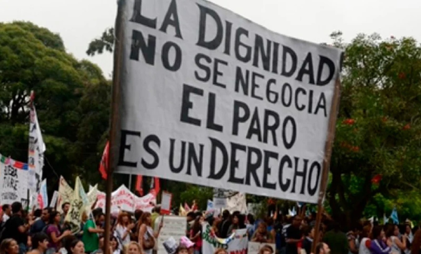 El gobierno sufre otro revés: confirman invalidez del DNU que limita el derecho a la huelga.