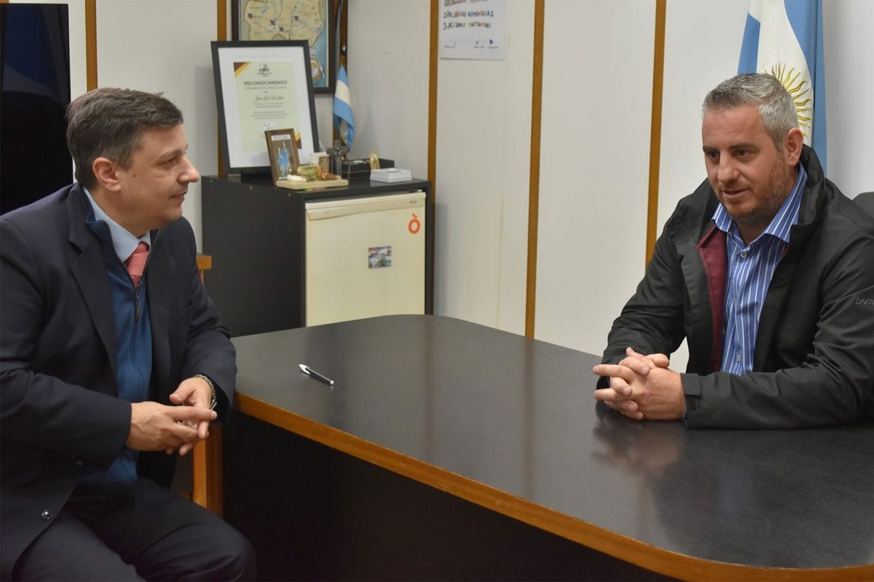 Encuentro entre Walser y el nuevo secretario de Justicia aborda el funcionamiento de registros civiles y de propiedad