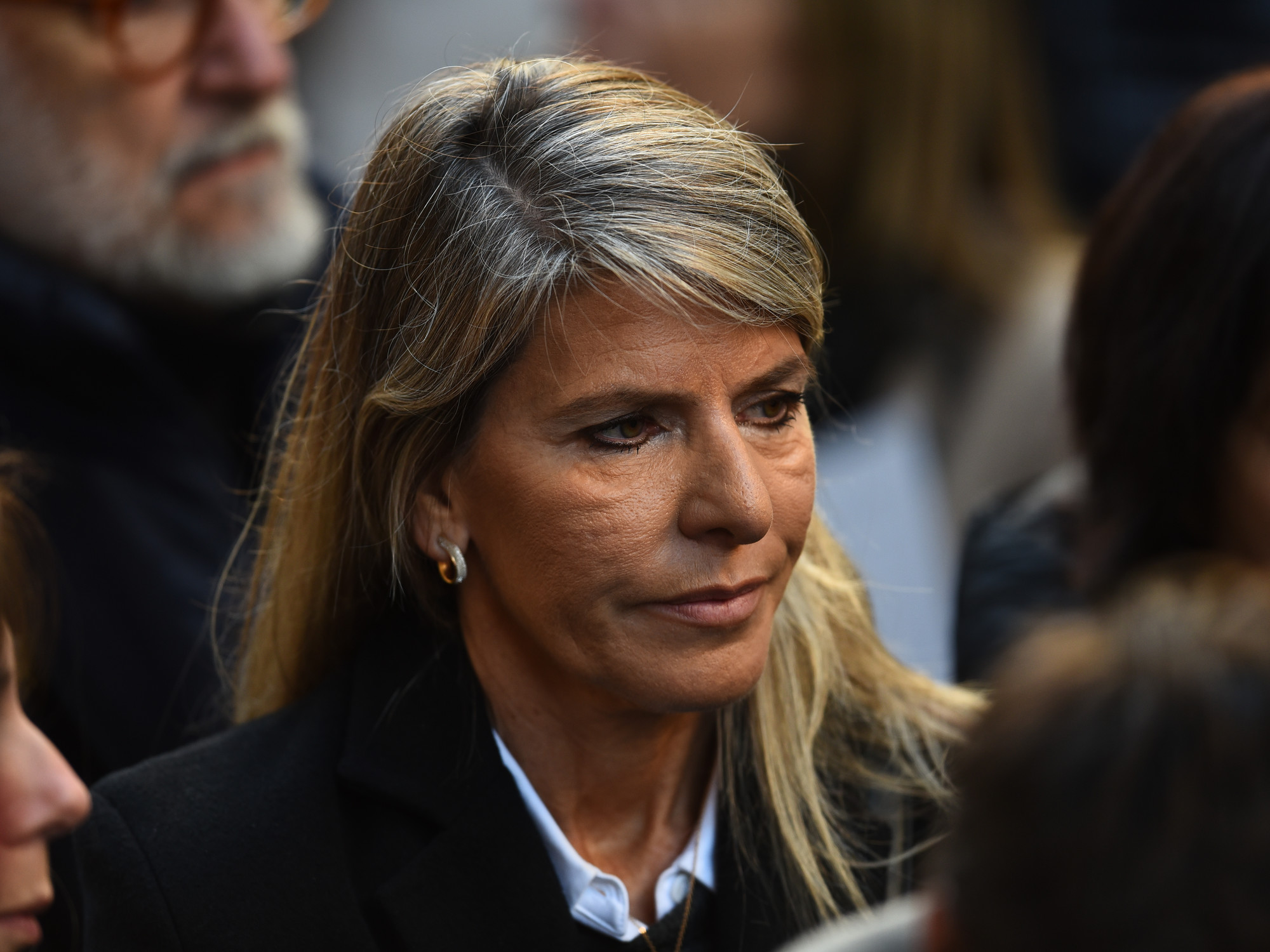 Indagan a un comisario de la Bonaerense que hacía trámites exprés de permisos para portar armas a cambio de coimas