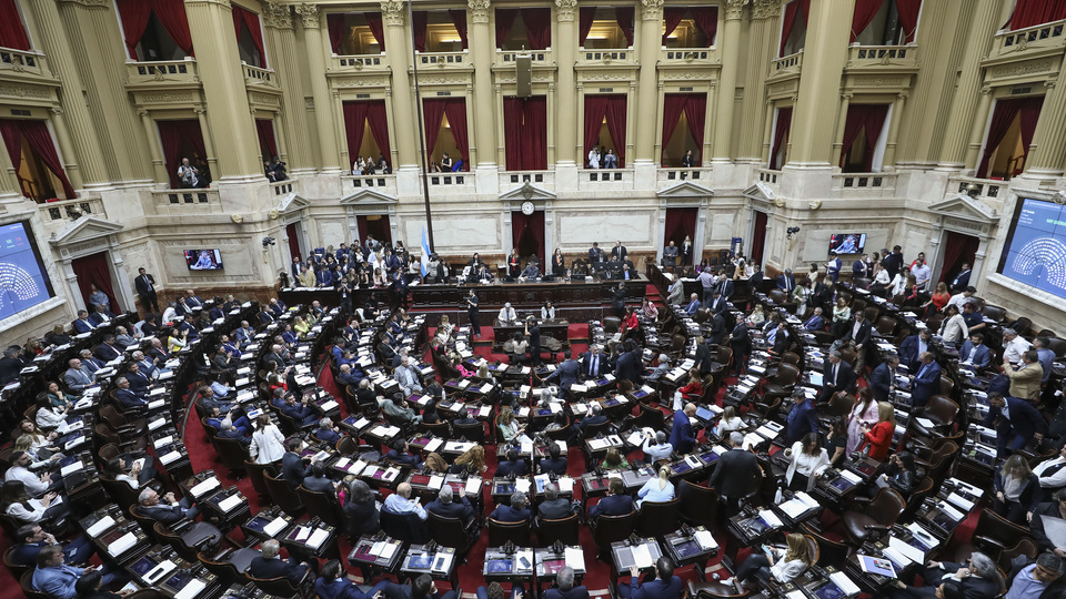 Milei intenta blindarse de una nueva paliza en el Congreso