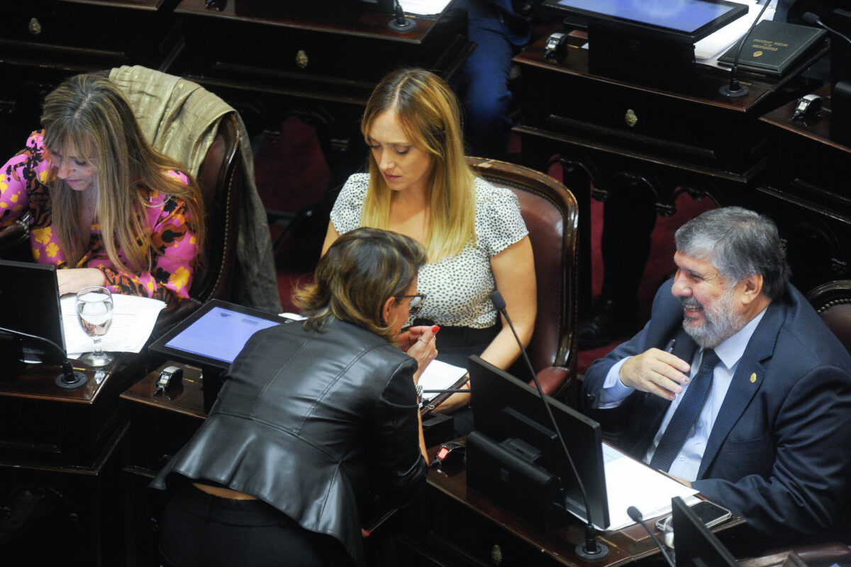 Con la certeza de que perderá senadores, el PJ llega al cierre entre divisiones y negociaciones para evitar una sangría mayor