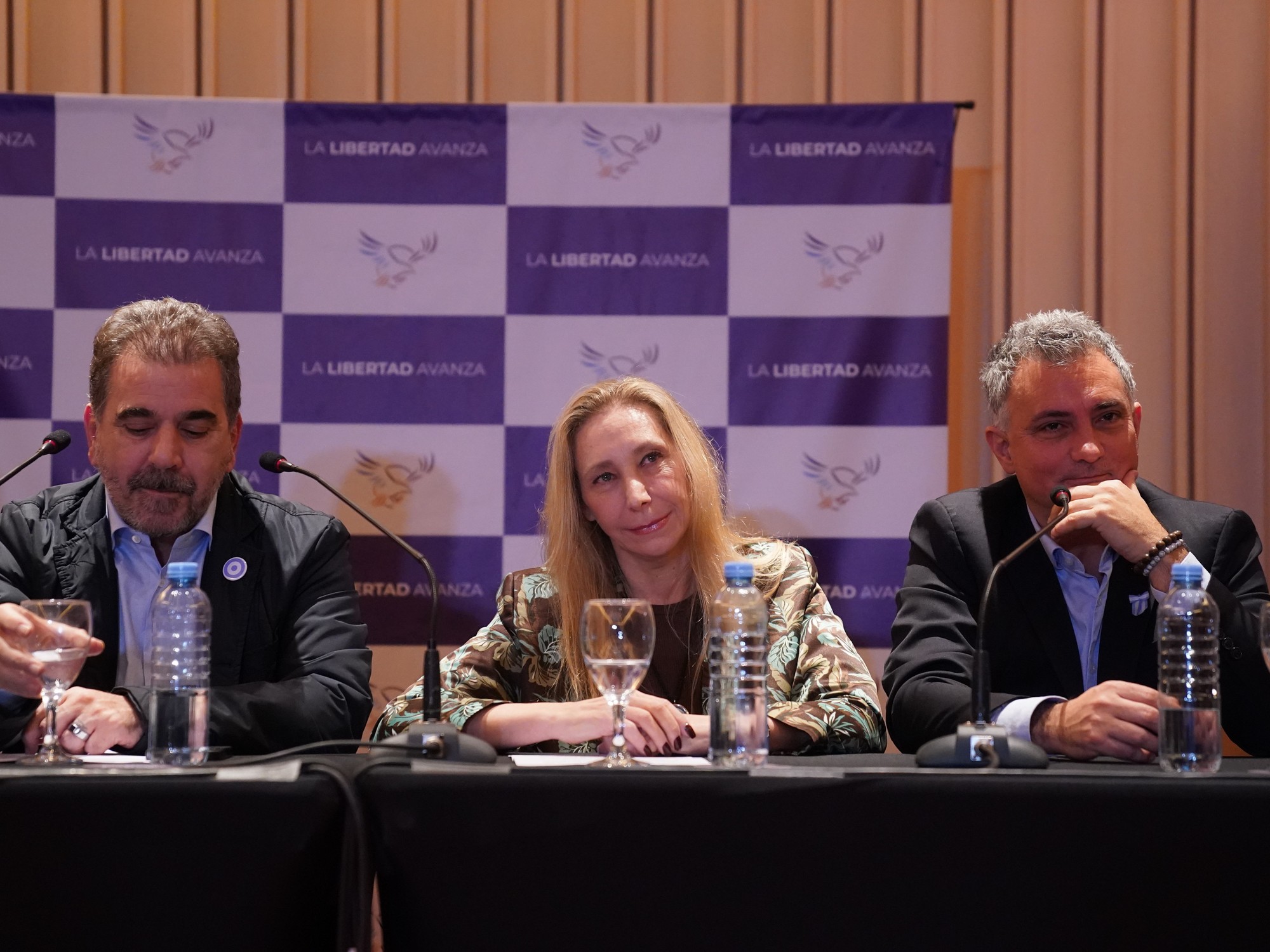 La Libertad Avanza y el PRO siguen negociando en el día del cierre de alianzas