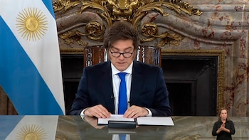 Milei, camino a octubre: desafío de campaña por el revés en el Congreso y limitaciones del propio discurso