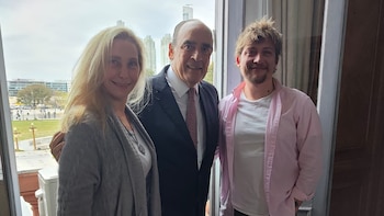 Milei, la campaña electoral y el dilema de reorganizar o no el triángulo de hierro