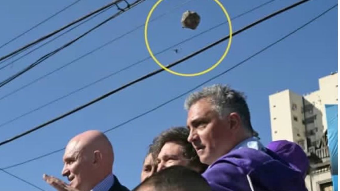 Gordo Dan y Manuel Adorni regresan tras el ataque con piedras a la caravana del oficialismo