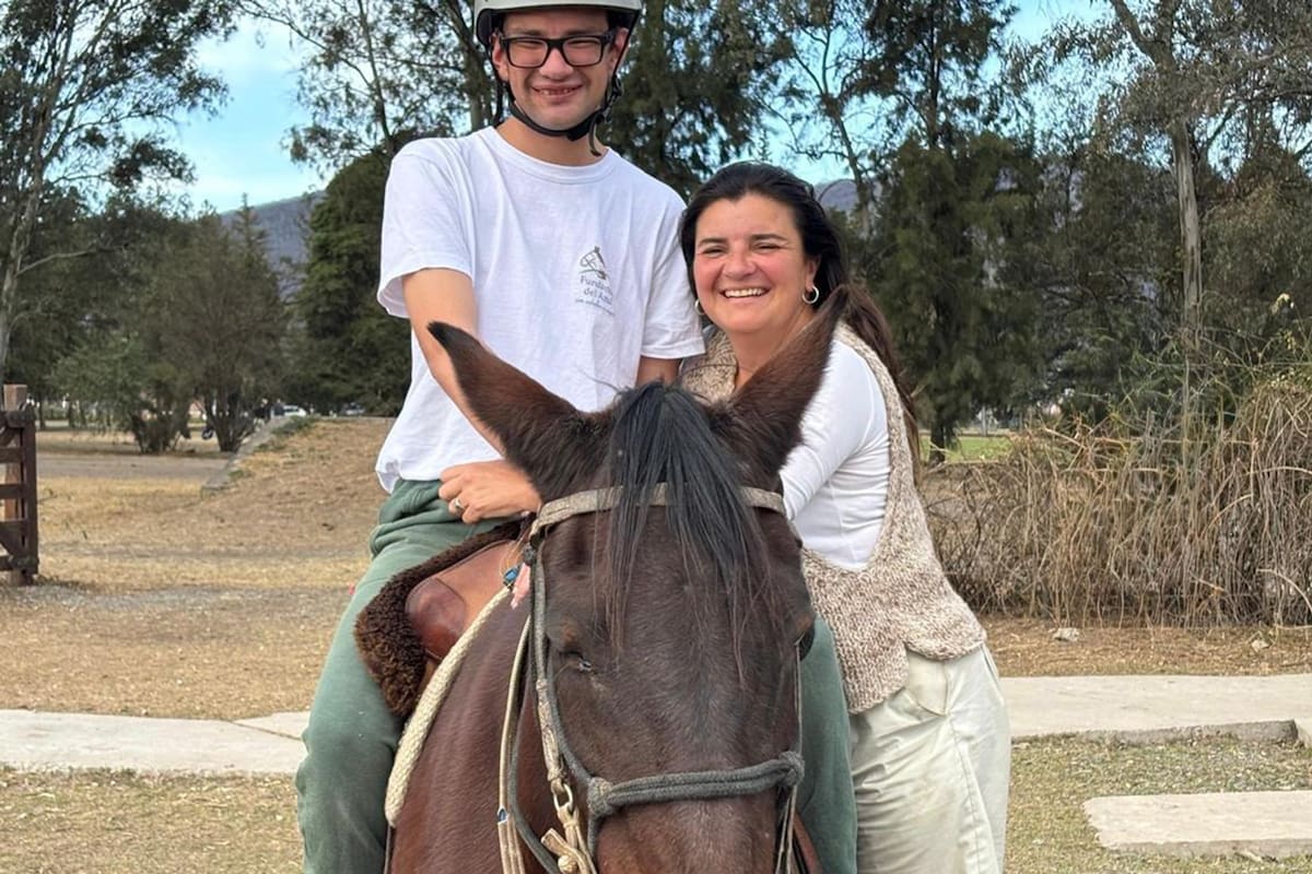 Amor y coraje: la historia que transformó el dolor en esperanza para cientos de jóvenes