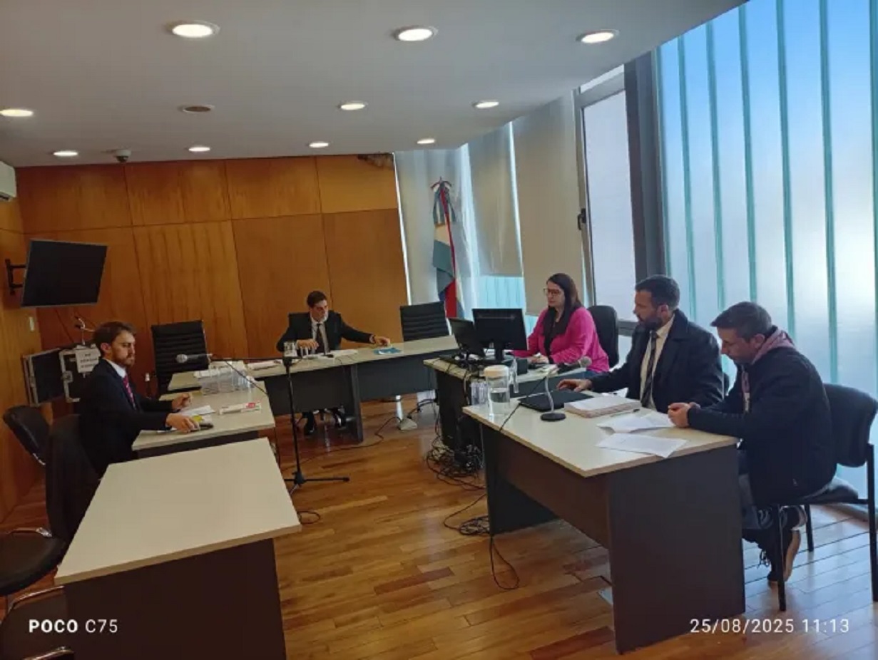Empleado municipal acepta haber robado fondos públicos en juicio abreviado