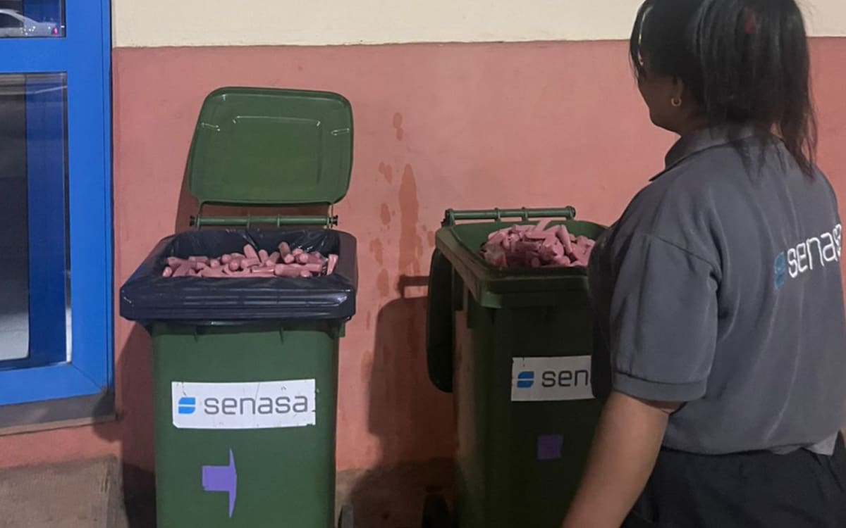 Decomisan 100 kilos de salchichas brasileñas y emiten alerta por posibles riesgos sanitarios