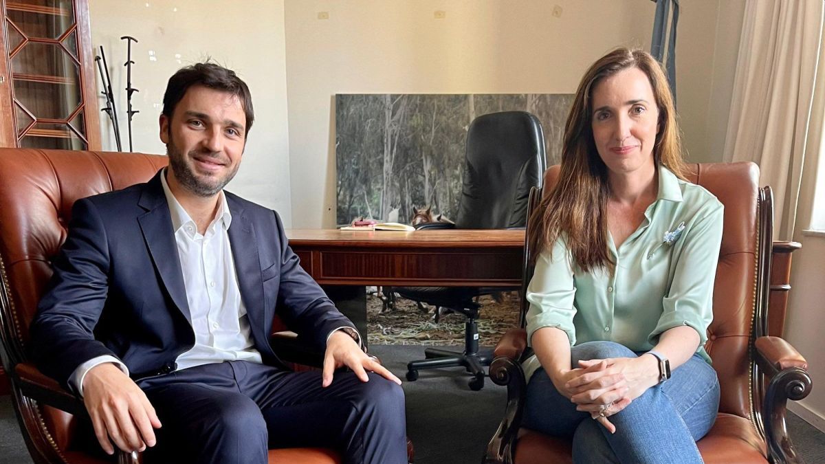 Victoria Villarruel viaja a Chubut y suma foto con un gobernador PRO