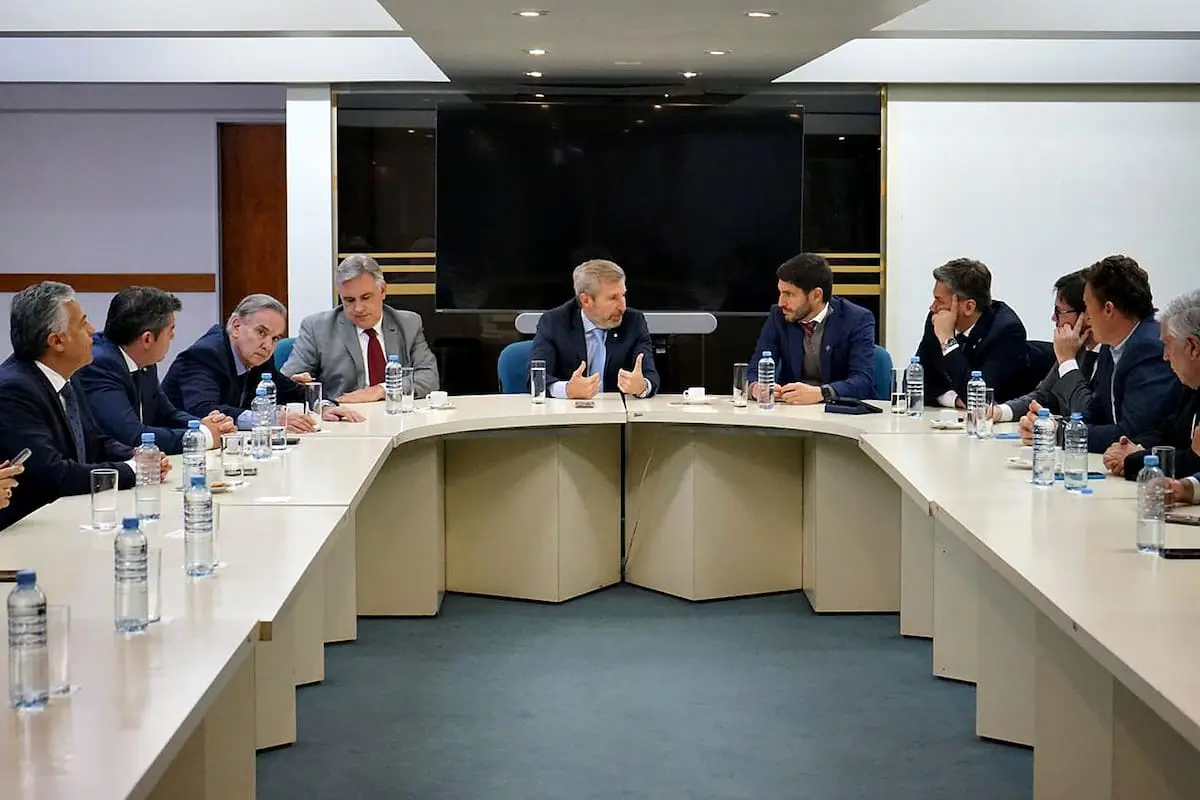 Milei pierde aliados. Gobernadores dialoguistas suben al rango a acuerdistas, mientras que otros se alejan más de la Casa Rosada