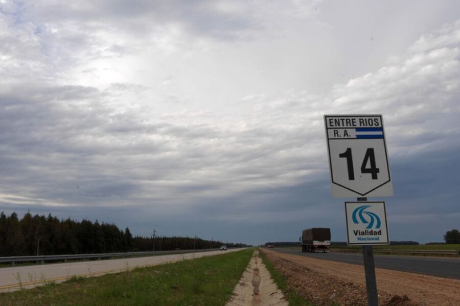 El Gobierno abre las licitaciones en la privatización de rutas