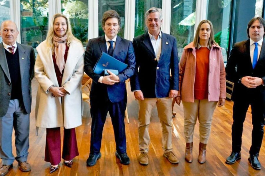 Un nuevo conflicto autoinflingido fragiliza la relación inestable de Milei con el campo