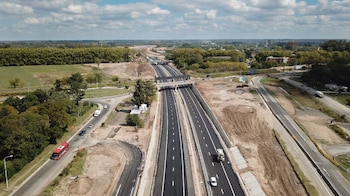 El Gobierno recibió 7 ofertas para privatizar la “Ruta del Mercosur”: los interesados y qué dijo Caputo desde EEUU