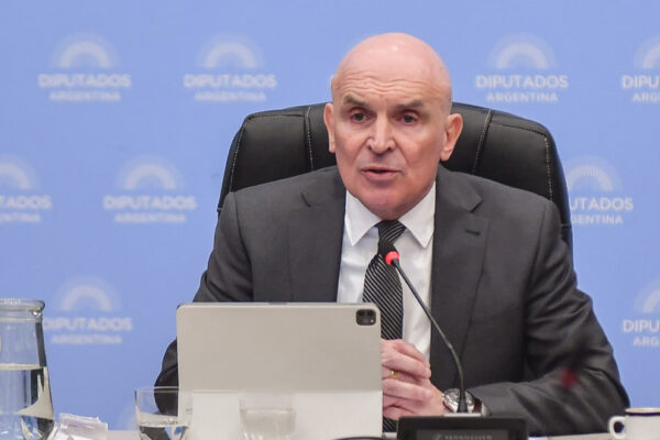 Piden la expulsión de Espert de Diputados  