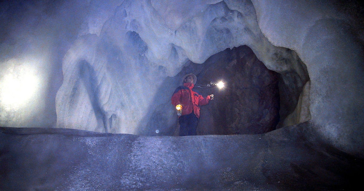 Descubre Eisriesenwelt, la impresionante cueva de hielo más grande del mundo