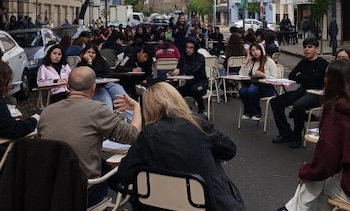 Un funcionario dijo que hubo alumnos de la UBA obligados a asistir a clases públicas y una docente le contestó