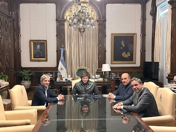 El Gobierno comenzó a reactivar obras públicas para tender puentes con la oposición dialoguista