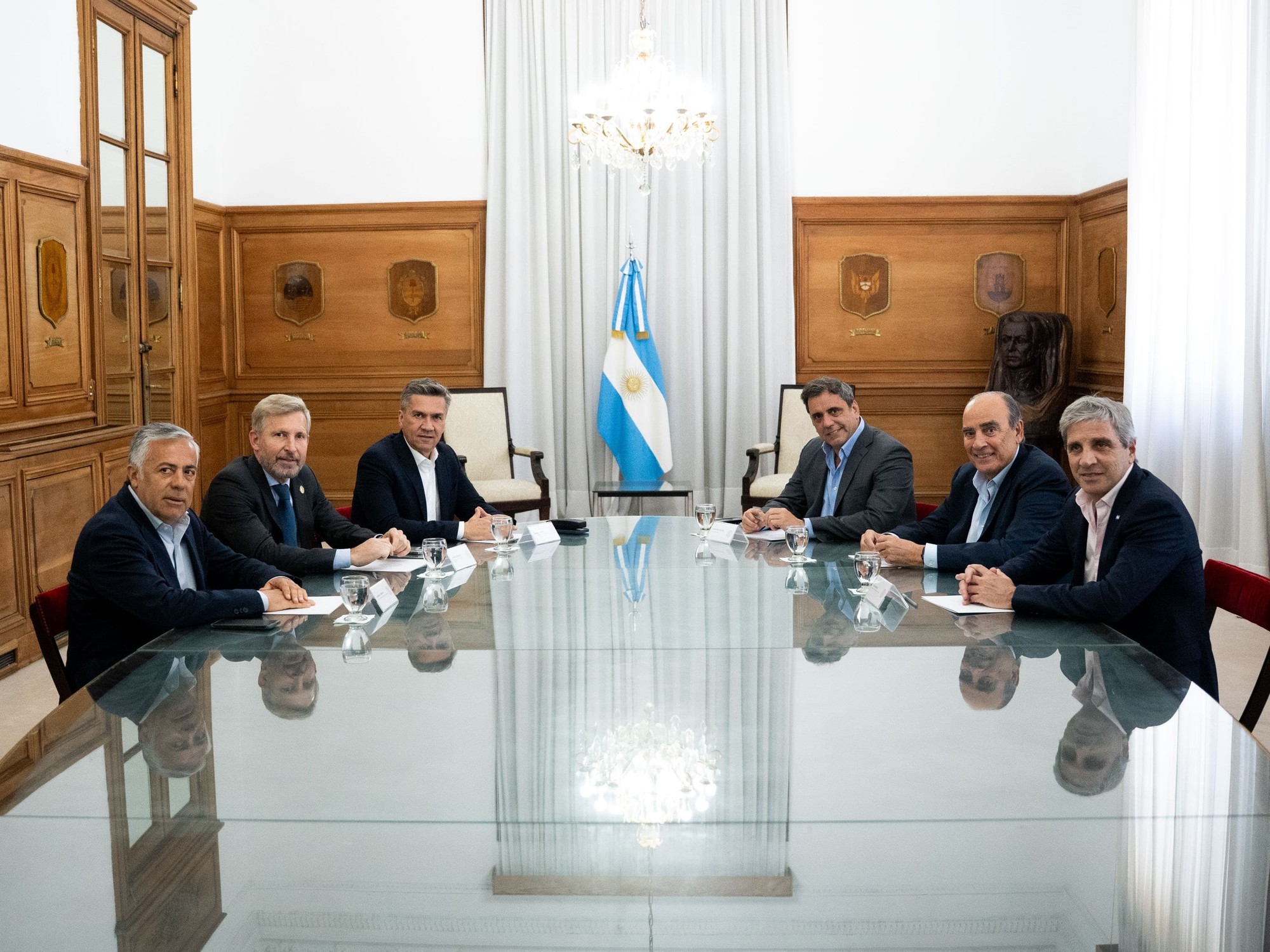 El Gobierno abrió el diálogo con gobernadores aliados, pero veta la ley de ATN y tensa más el vínculo con las provincias