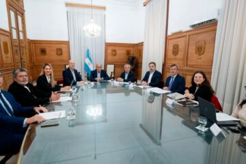 Sin Milei, el Gobierno reactiva el Consejo de Mayo para buscar apoyo en medio de la campaña