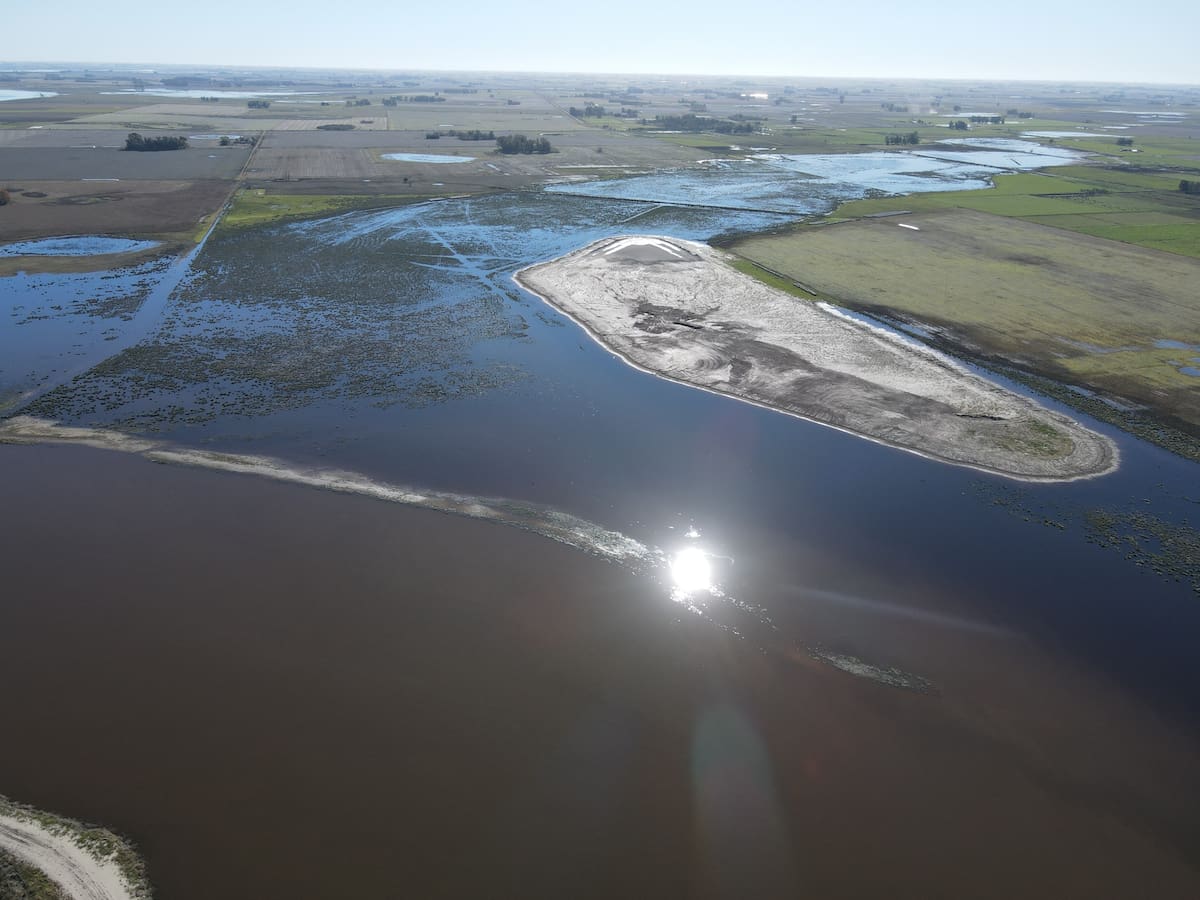 Más de 2 millones de hectáreas inundadas y 3 millones comprometidas para producción agrícola en crisis hídrica.