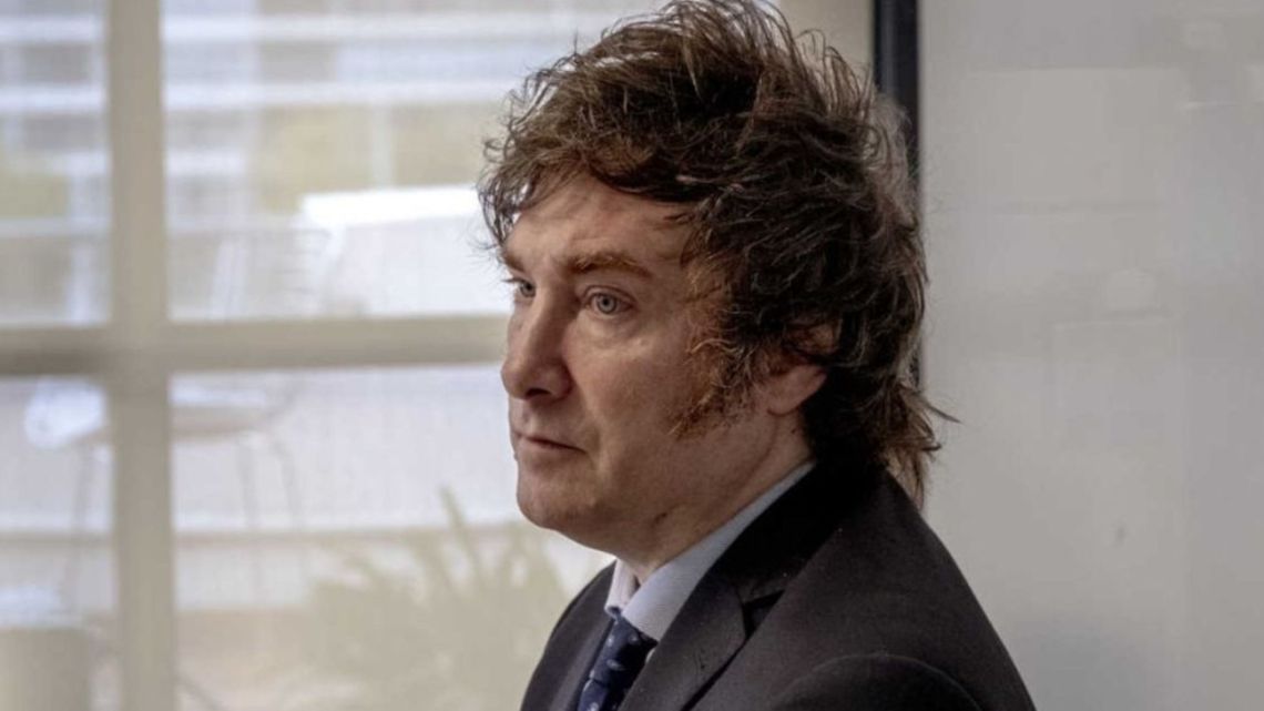 Consultora cordobesa afirma que Milei rompió su contrato electoral y enfrenta un octubre adverso