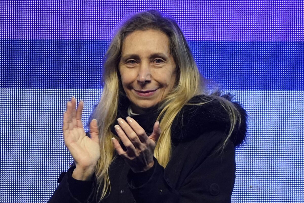 Una senadora peronista entonó una canción viral contra Karina Milei en medio del escándalo por las presuntas coimas en Discapacidad