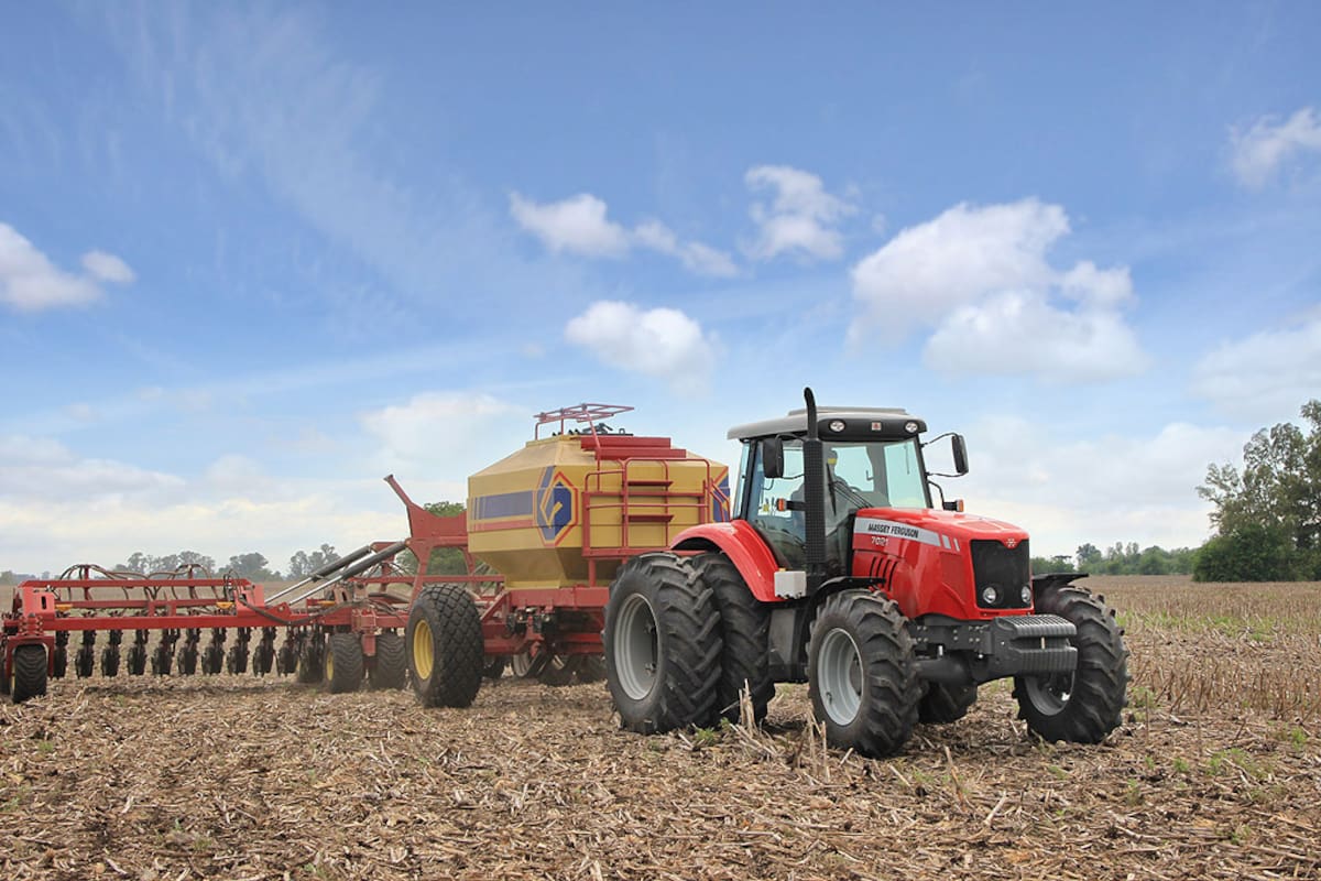 Caída del 45% en el mercado de maquinaria agrícola por la tensión electoral y volatilidad del tipo de cambio