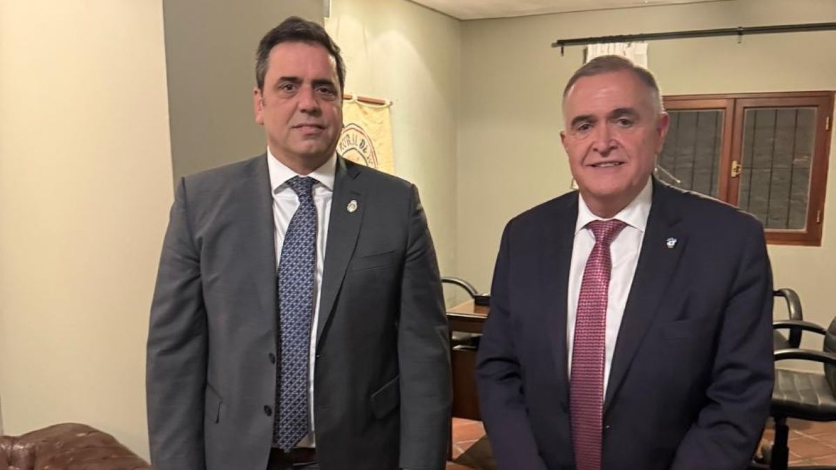 En medio de la tensión con gobernadores, Lisandro Catalán se mostró con el tucumano Osvaldo Jaldo
