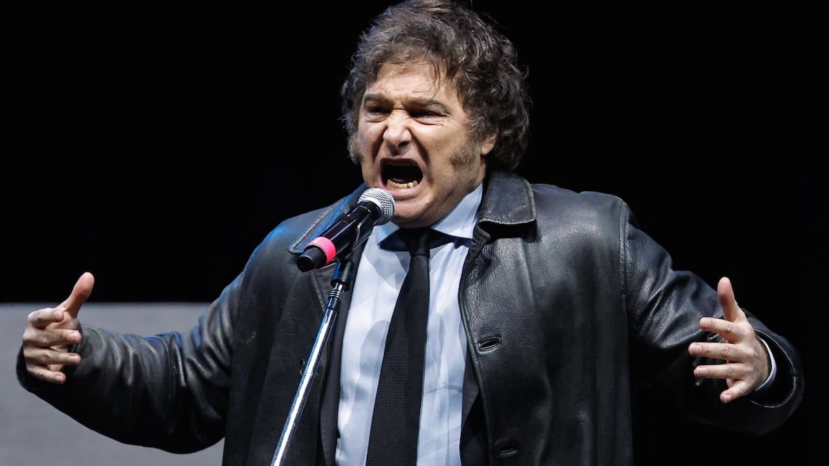 Javier Milei retoma la campaña rumbo al 26 de octubre y viaja a Ushuaia